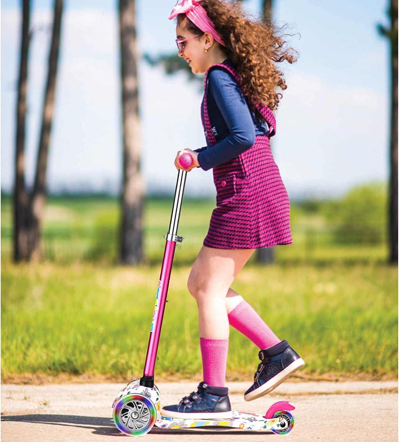 3-Wheel Kick Scooter for Children Ages 3-8 with Lean-to-Steer Design, Extra Wide Light-Up Wheels, 4 Adjustable Heights, and Foldable Feature, Supporting Up to 110 lbs